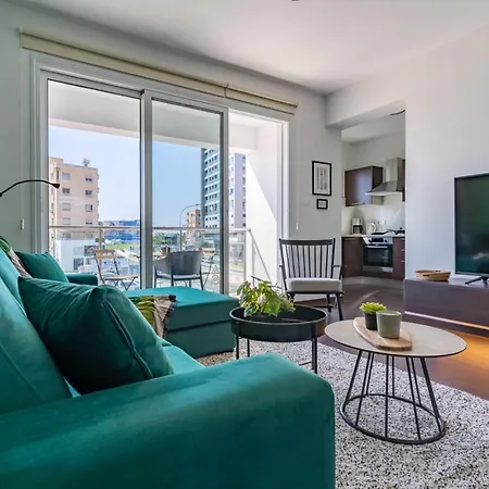 Harbor 104 Stylish 1-bedroom In * Larnaka